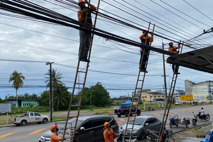 3BB ประจวบคีรีขันธ์ จัดกิจกรรม 3BB Safety day จัดระเบียบสายสื่อสาร บริเวณถนนหัวหิน-ห้วยมงคล