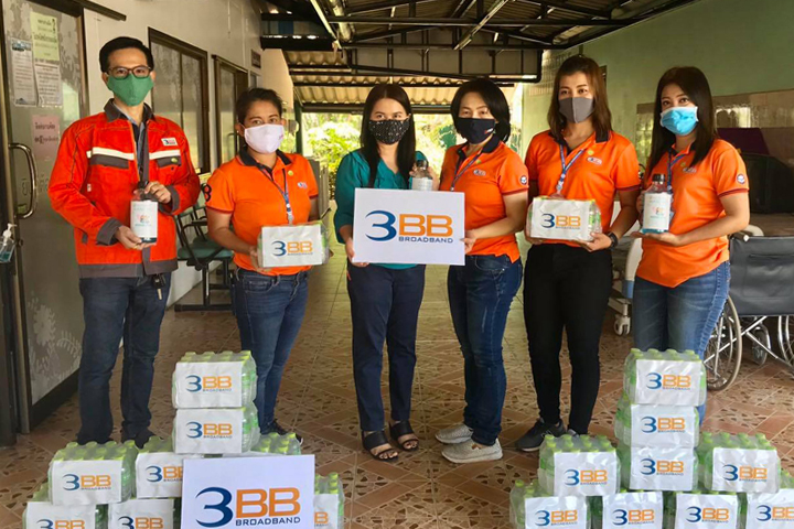 3BB สุราษฎร์ธานี  ร่วมให้กำลังใจ จนท.ปฏิบัติงานทางการแพทย์ รพ.กาญจนดิษฐ์