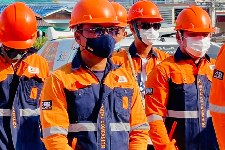 3BB จังหวัดเพชรบุรี จัดกิจกรรม 3BB SAFETY DAY ด้วยการจัดระเบียบสายสื่อสารโทรคมนาคมบนเสาไฟฟ้า